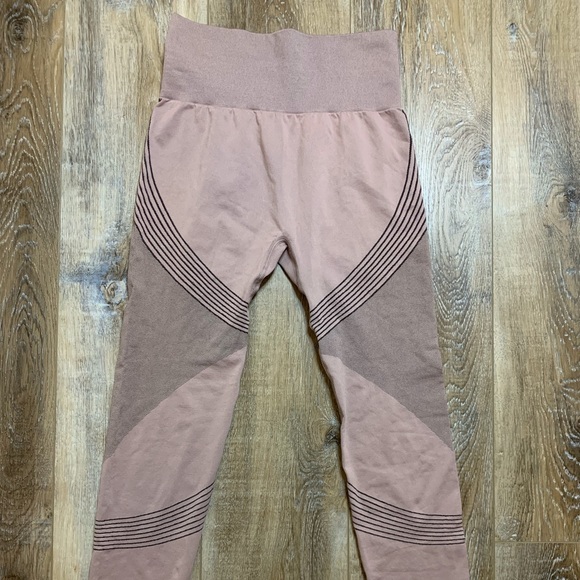 Women High Waist Push Up Leggings - Picture 3 of 8